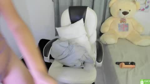 Snapshot of shy_angel4 chatting on 01.31.25 Nahomy online show from 01.31.25