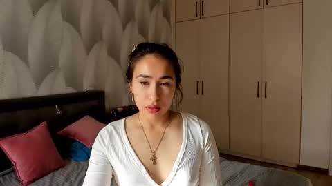 Mika online show from 09.25.25