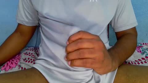 shyeyes online show from 12.11.24