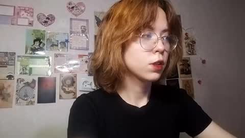 Snapshot of shy_kiss_twinkle_bloop chatting on 10.13.25 Milena online show from 10.13.25