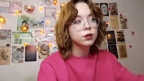 Snapshot of shy_kiss_twinkle_bloop chatting on 10.29.25 Milena online show from 10.29.25