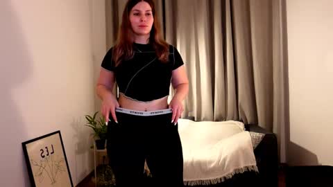 shy_nerd_babyy online show from 02.09.25