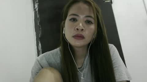 sandy 4U online show from 12.19.24