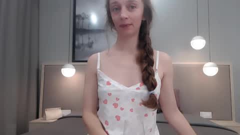 shy_schoolgirl_ online show from 11.15.25