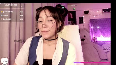 Snapshot of shyangie24 chatting on 01.13.25 Angeline 3  independent come here when am horny... online show from 01.13.25