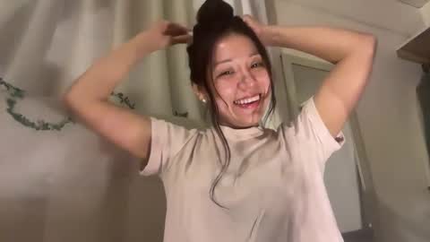 Snapshot of shyangie24 chatting on 01.23.25 Angeline 3  independent come here when am horny... online show from 01.23.25