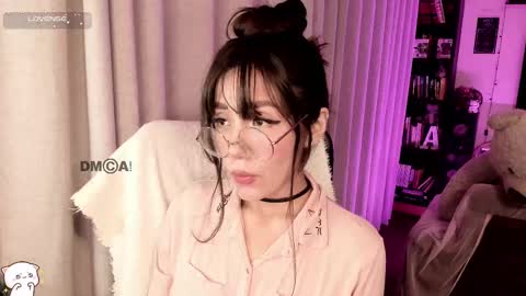 Snapshot of shyangie24 chatting on 09.21.25 Angeline 3  independent come here when am horny... online show from 09.21.25