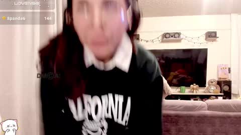 Snapshot of shyangie24 chatting on 10.04.25 Angeline 3  independent come here when am horny... online show from 10.04.25