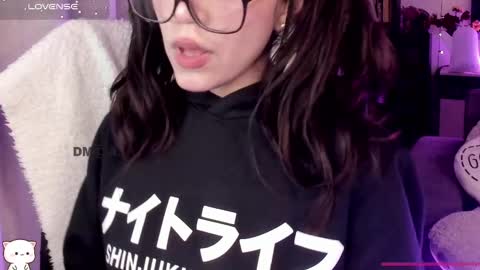 Snapshot of shyangie24 chatting on 10.22.25 Angeline 3  independent come here when am horny... online show from 10.22.25