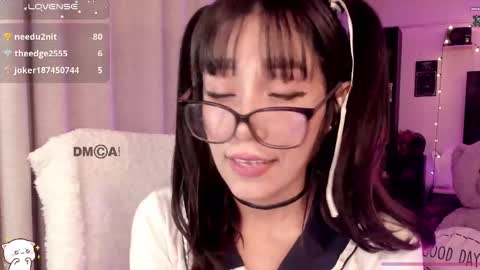 Snapshot of shyangie24 chatting on 10.25.25 Angeline 3  independent come here when am horny... online show from 10.25.25