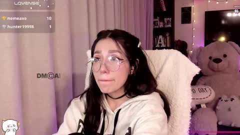 Snapshot of shyangie24 chatting on 10.29.25 Angeline 3  independent come here when am horny... online show from 10.29.25