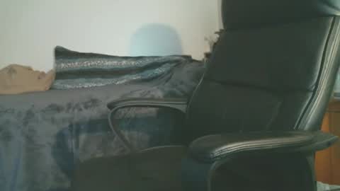 shyboyhugecum2020 online show from 11.03.25