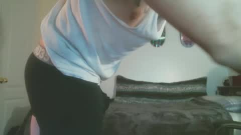 shyboyhugecum2020 online show from 11.30.25