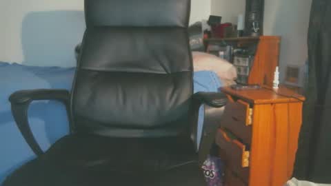 shyboyhugecum2020 online show from 04.12.26