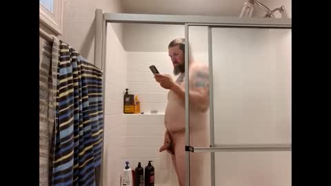 Snapshot of shyguycurious5 chatting on 09.26.25 shyguycurious5 online show from 09.26.25