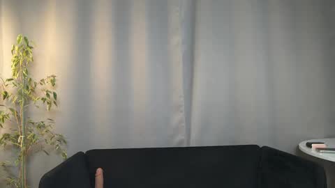 Snapshot of shyprinces chatting on 03.12.25 Amelia online show from 03.12.25