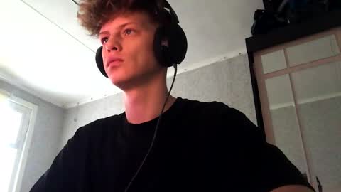 Tom and Betty online show from 02.06.25