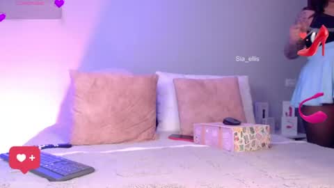 Snapshot of sia_ellis chatting on 06.18.26 Salome Next streaming 11102024 online show from 06.18.26