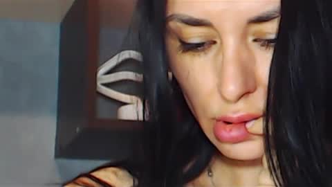 Snapshot of siaconna chatting on 01.20.25 Siaconna online show from 01.20.25