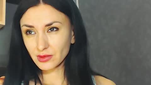 Snapshot of siaconna chatting on 02.04.25 Siaconna online show from 02.04.25