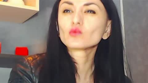 Snapshot of siaconna chatting on 02.08.25 Siaconna online show from 02.08.25