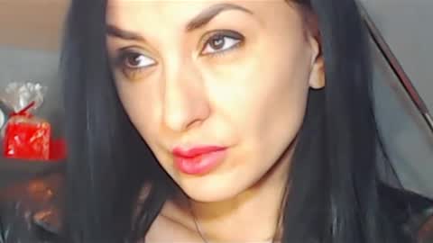 Snapshot of siaconna chatting on 02.19.25 Siaconna online show from 02.19.25
