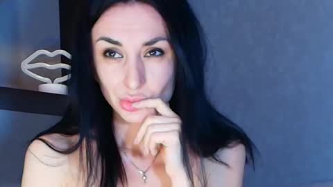 Snapshot of siaconna chatting on 03.12.25 Siaconna online show from 03.12.25