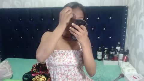 Snapshot of siarawuayuu chatting on 12.29.24 Siara online show from 12.29.24