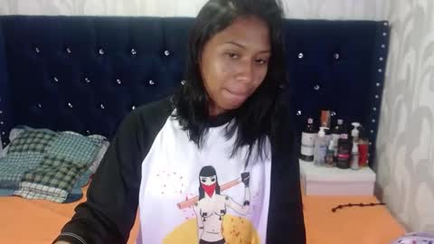 Snapshot of siarawuayuu chatting on 03.12.25 Siara online show from 03.12.25