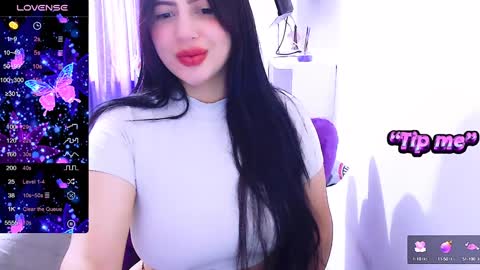 Snapshot of siddhy592 chatting on 12.17.24 sidhy online show from 12.17.24