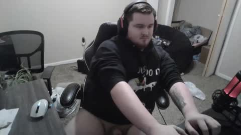 Snapshot of sideswitch chatting on 11.08.25 sideswitch online show from 11.08.25