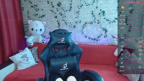 Snapshot of sidny_blush chatting on 12.24.24 Sidny online show from 12.24.24