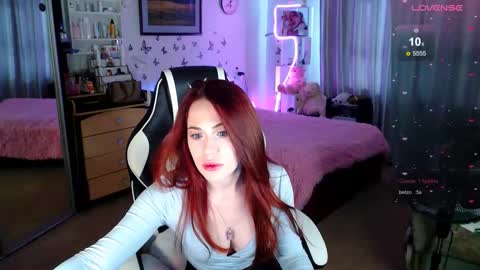 Snapshot of sidny_blush chatting on 09.11.25 Sidny online show from 09.11.25