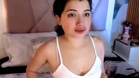 Snapshot of sienna_desiree chatting on 06.12.26 Sienna Desieree online show from 06.12.26