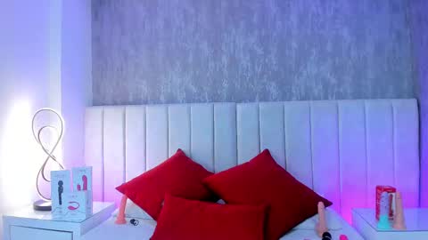 Camila Vargas online show from 02.11.25