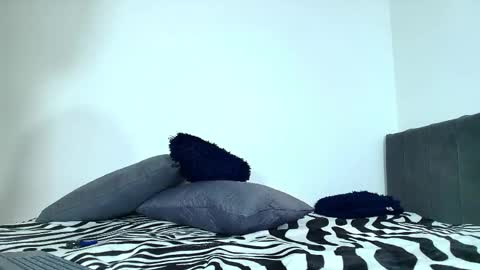 Sienna Morales online show from 04.26.26