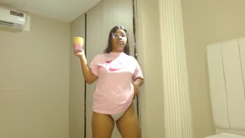 Sienna online show from 09.18.25