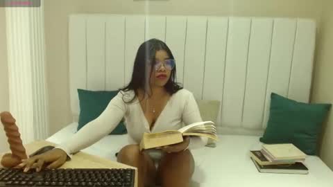 Sienna online show from 10.01.25