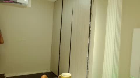 Sienna online show from 10.08.25