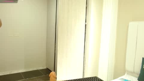 Sienna online show from 10.11.25