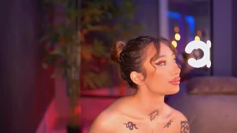 Sienna online show from 10.27.25