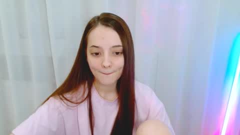 Snapshot of siennamia chatting on 05.18.26 Sienna Mia online show from 05.18.26