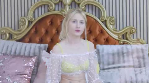 Snapshot of siennashapiro chatting on 02.01.26 SiennaShapiro online show from 02.01.26