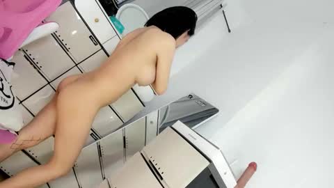 Snapshot of siennatsasian chatting on 10.30.25 Callme Sexy Sienna online show from 10.30.25