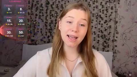 Chloe online show from 10.23.25