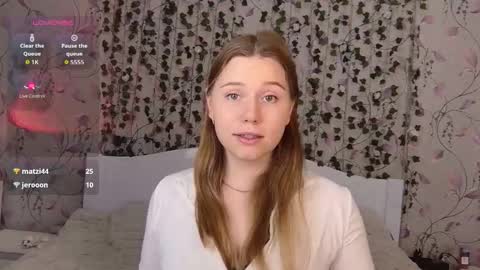 Chloe online show from 10.25.25