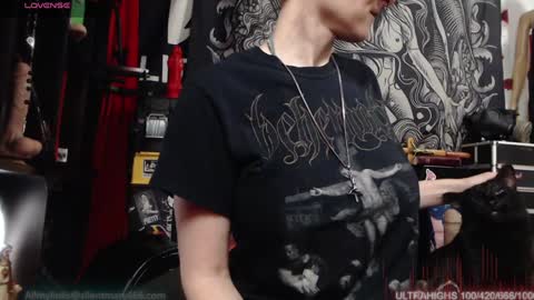 Snapshot of silentmary chatting on 12.13.24 Allmylinkssilentmary666 online show from 12.13.24