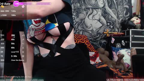 Snapshot of silentmary chatting on 12.31.24 Allmylinkssilentmary666 online show from 12.31.24