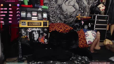 Snapshot of silentmary chatting on 01.13.25 Allmylinkssilentmary666 online show from 01.13.25