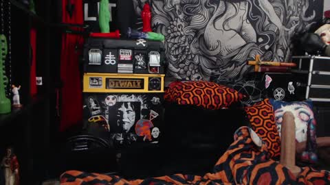 Snapshot of silentmary chatting on 01.28.25 Allmylinkssilentmary666 online show from 01.28.25